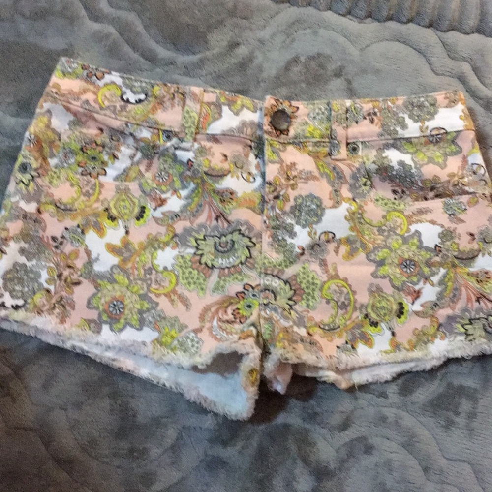 Victoria’s Secret boyfriend short paisley 2